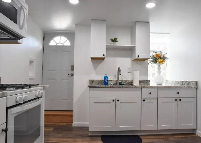 Cozy Mount Washington With Parking-sleeps 4 Apartment Pittsburgh